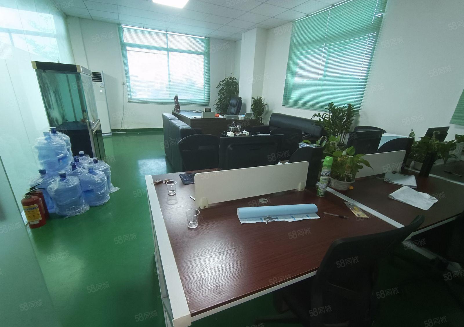 平湖富民工业区1000平方精装修厂房仓库出租(大小可分租)