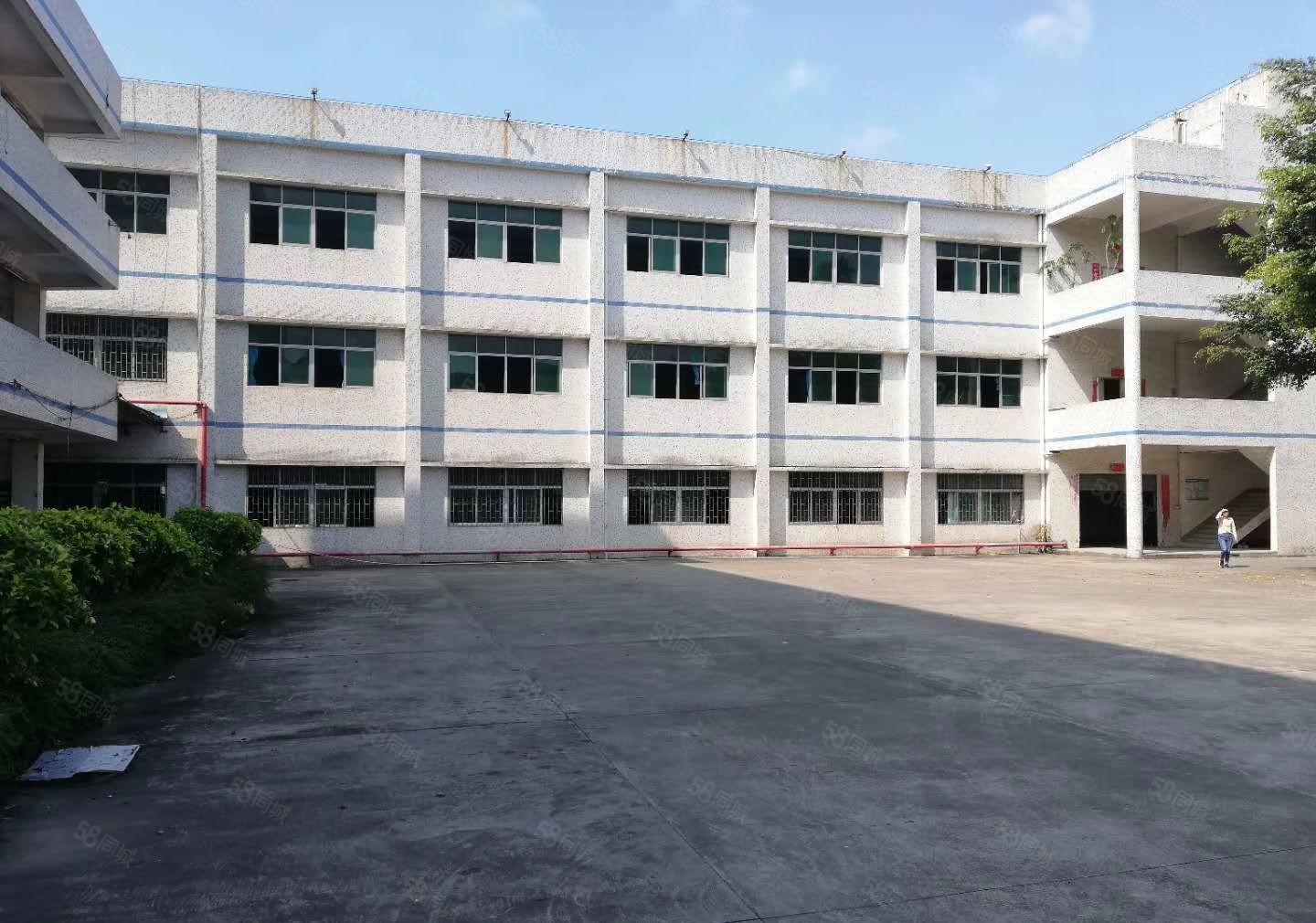 平湖辅城坳工业区新出1200平方三楼厂房招租