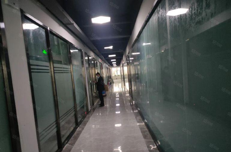 龙岗宝龙工业区新出1楼1368平方厂房仓库出租