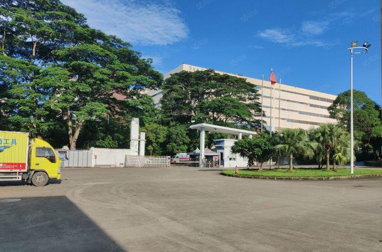 300平米起租 横岗六约地铁口新出1300平米带装修厂房出租