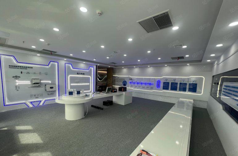 横岗六约地铁口260平精美装修办公室  3个房间格局