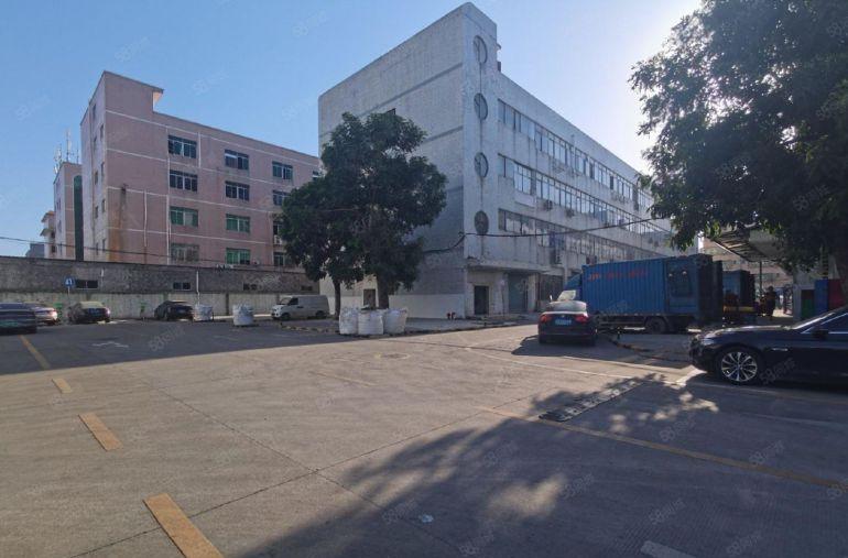 龙岗龙东高速路口1000平厂房出租办公仓库空地超大带装修分租