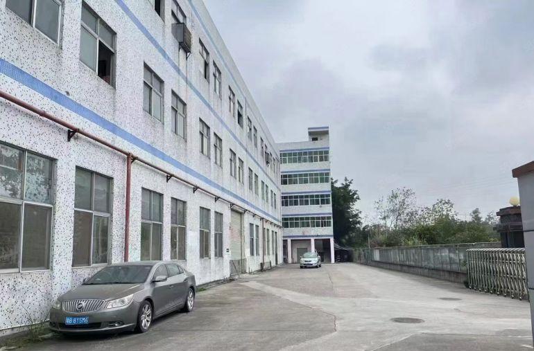 龙岗中心城附近新生独院厂房3层面积5500平带现成装修