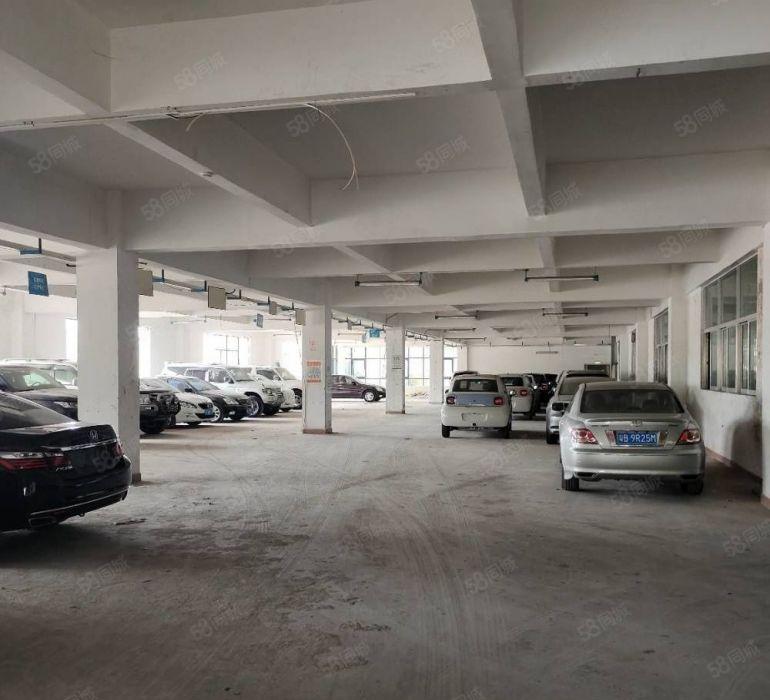 横岗荷坳汽车城，现成精装修，适合4S店汽修贴膜等行业