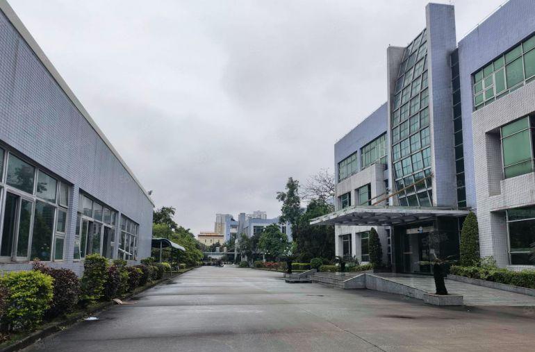 横岗六约地铁口新出楼上500平现成办公室仓库厂房低价出租