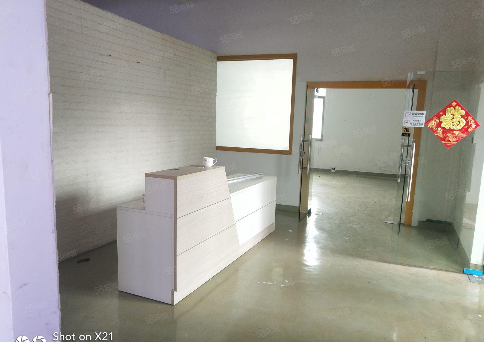 华南城附近标准独院厂房3300平米招租，可分租1100平米