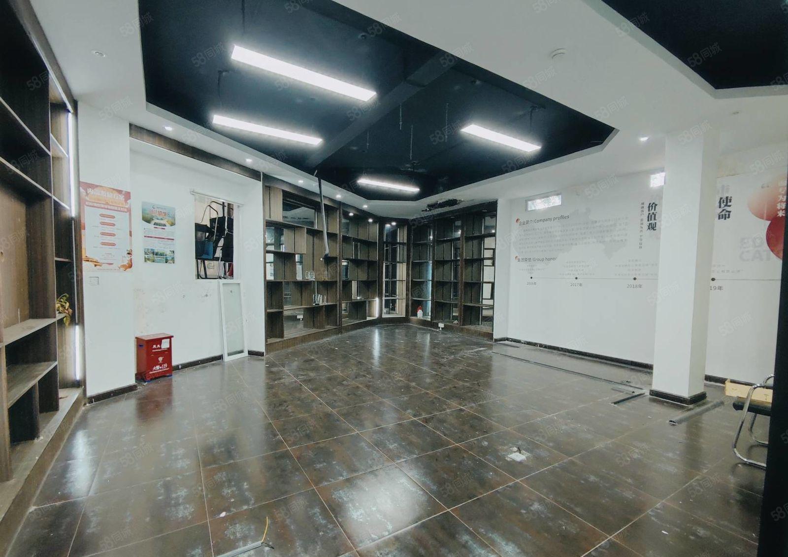 坂田光雅园地铁旁独栋3层1300平，正对马路适合商业办公培训