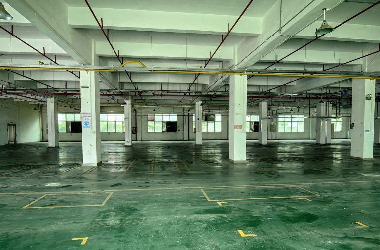 坪地高桥工业园区原房东红本厂房一楼1000平方带装修大小可分