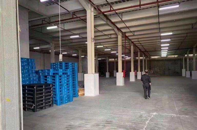 横岗六约地铁口一楼3200平仓库汽修场地 可分租