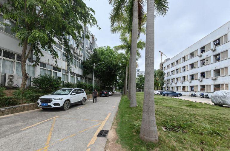 20元租龙岗宝龙地铁口原房东大型科技园红本厂房仓库低价出租