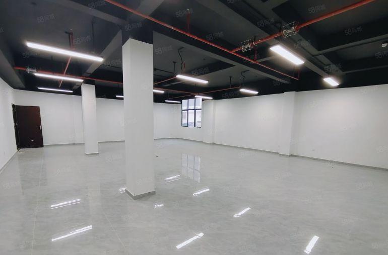 龙岗平湖地铁口300平方电商办公室出租大小可分租精装修仓储