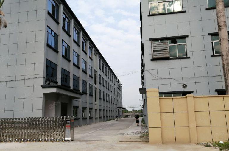 平湖辅城坳工业区500，5000平独门独院厂房仓库低价出租