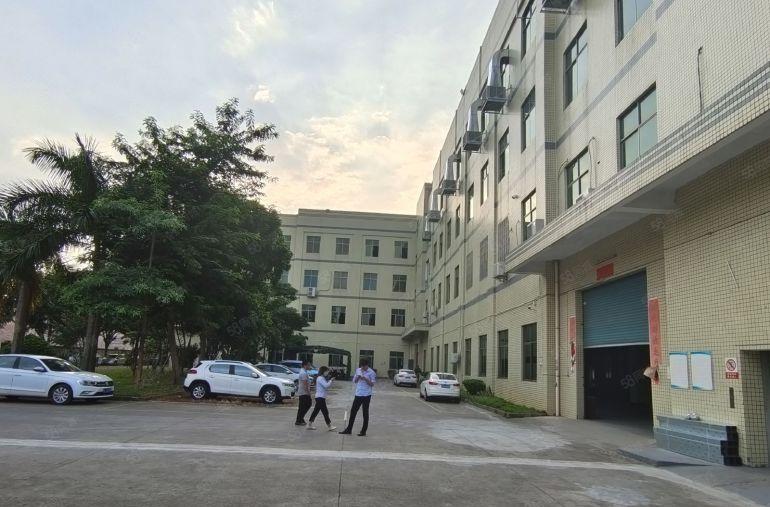 一手房东直租！龙岗龙东独院厂房7000平方带消防喷淋可分租