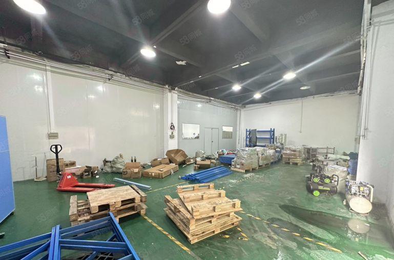 平湖一楼豪华装修带前台厂房638平米招租