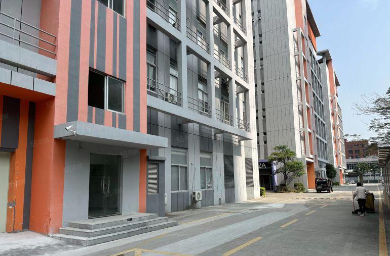 龙岗中心城高薪产业园开发商直租楼上1500平精装修厂房出租