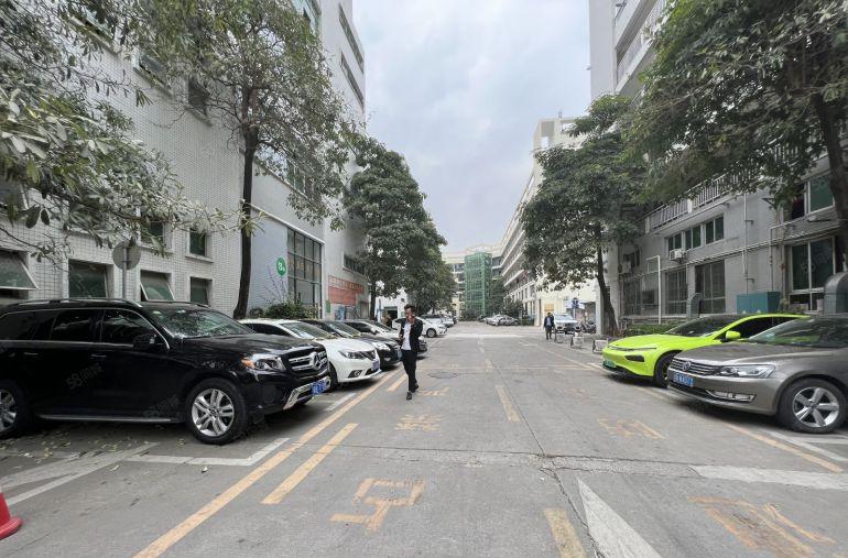 横岗一楼1360平方厂房仓库出租使用率80大小可分租空地大