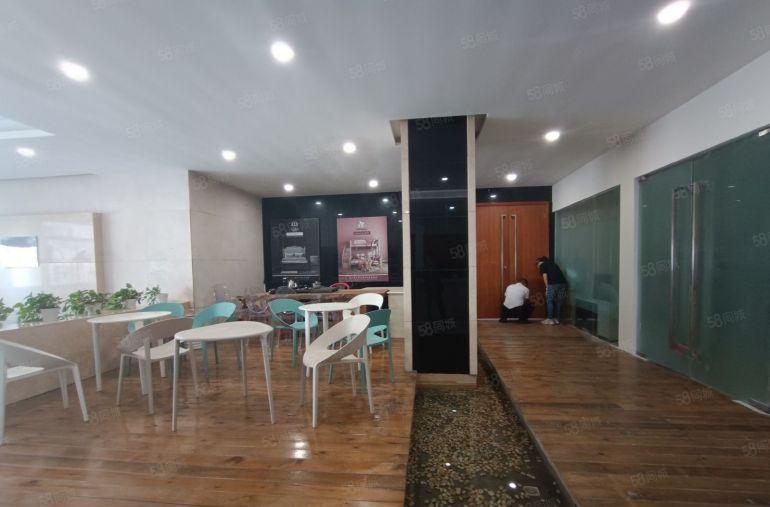 现成展厅龙岗中心城楼上1880精装修厂房仓库出租可分租