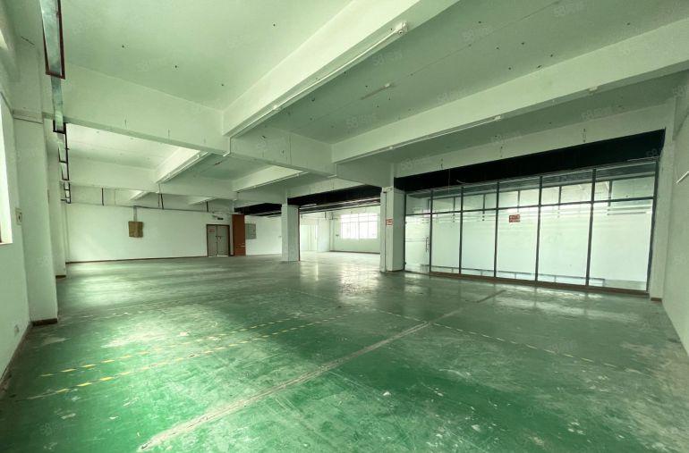 坂田主干道现成精装修1500平仓库加办公出租！使用率8成