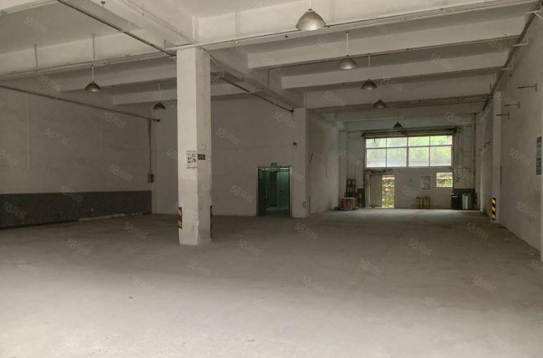 龙岗爱联地铁站附近一楼1000平厂房仓库出租报价27元可分租