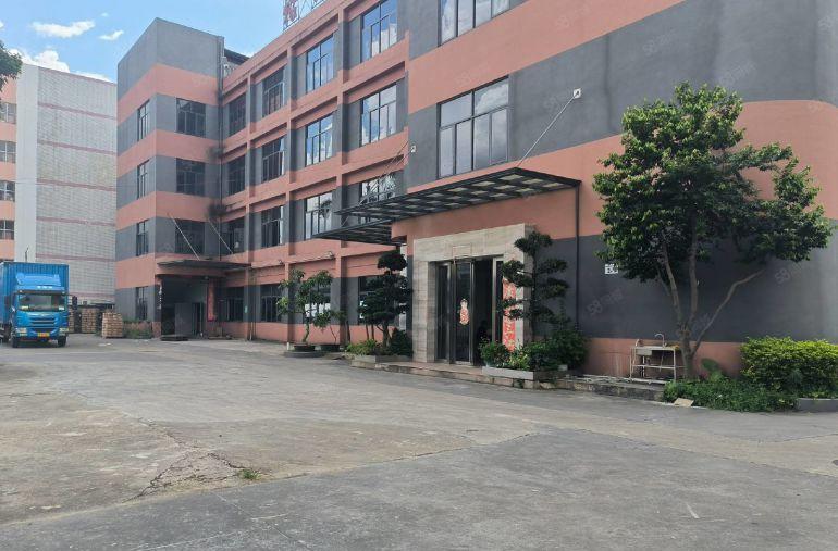 平湖原房东独院6300平方厂房仓库出租带红本实际面积可办环评