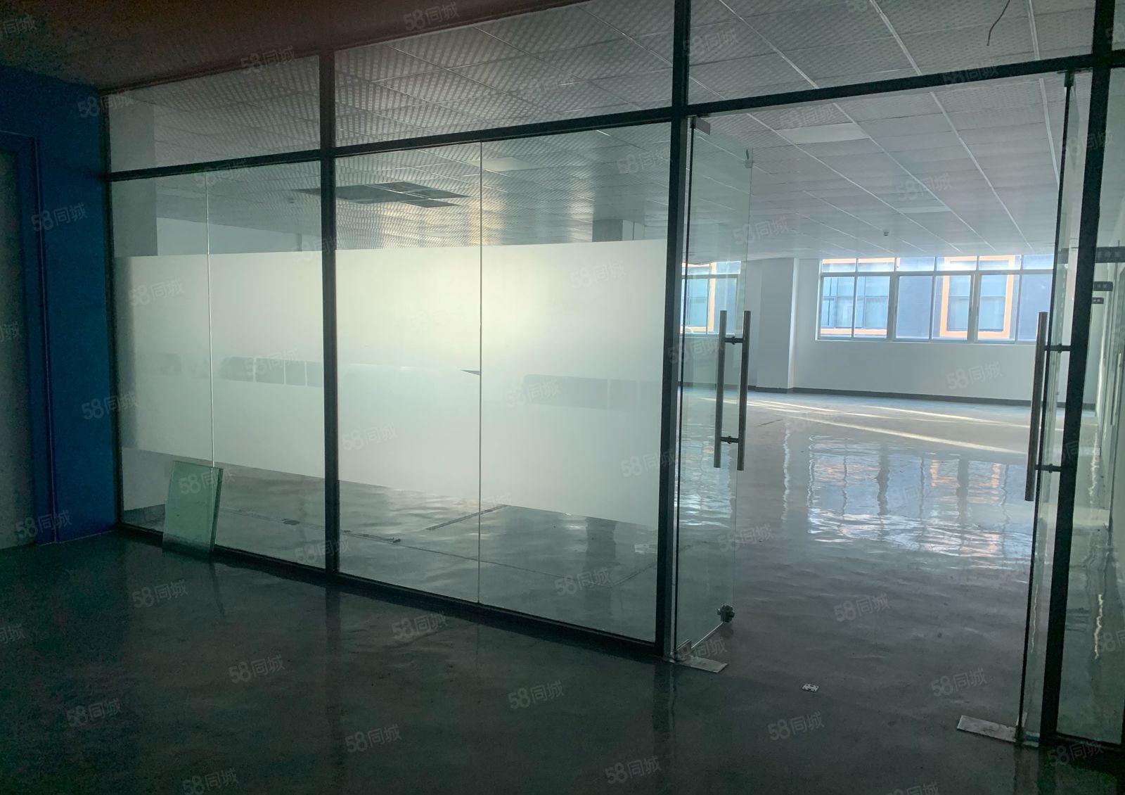 坂田华为地铁站电商园带装修整层1600平方厂房仓库出租