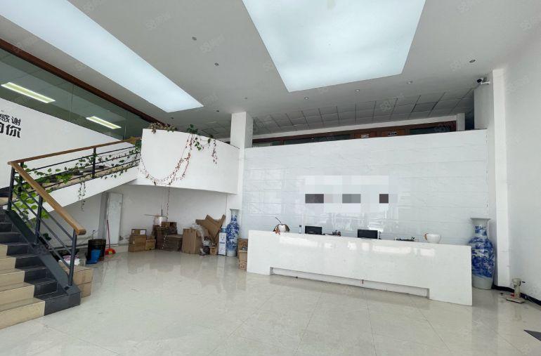 坂田地铁站旁高新园区红本厂房880平带精装修出租