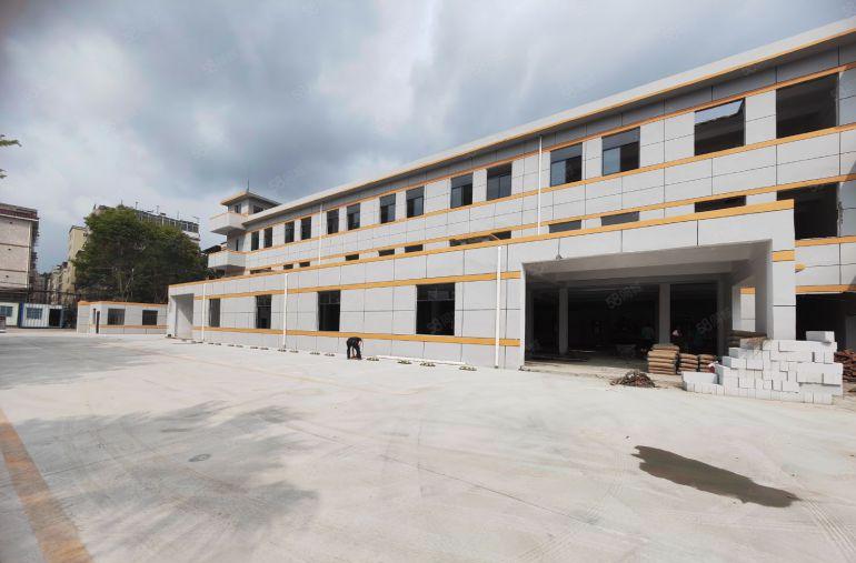 龙岗南约小独院5000平空地超大朝向好近地铁近高速整租18元