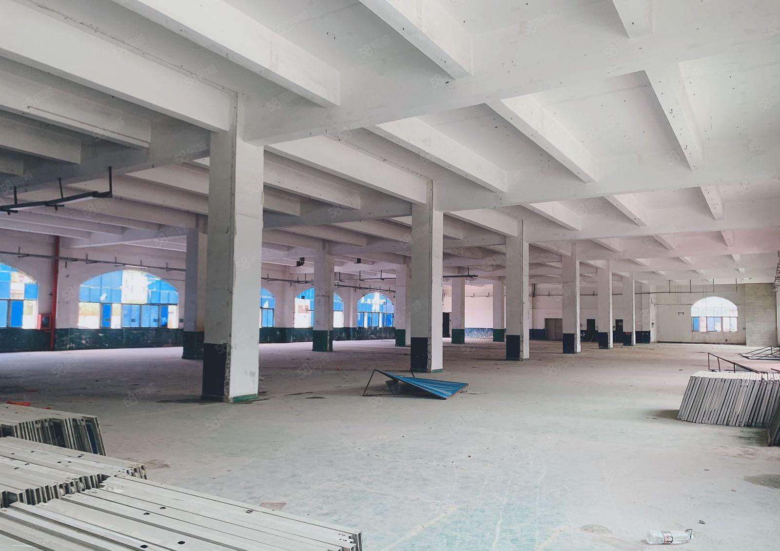 龙岗龙西盐龙大道边10000平米1000平起分租一楼和楼上