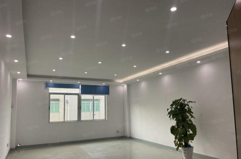 2000平米地铁口楼上带精装修办公室厂房出租水电齐全