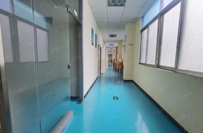 龙岗中心城地铁口厂房580至2000平方仓库出租带精装修车间