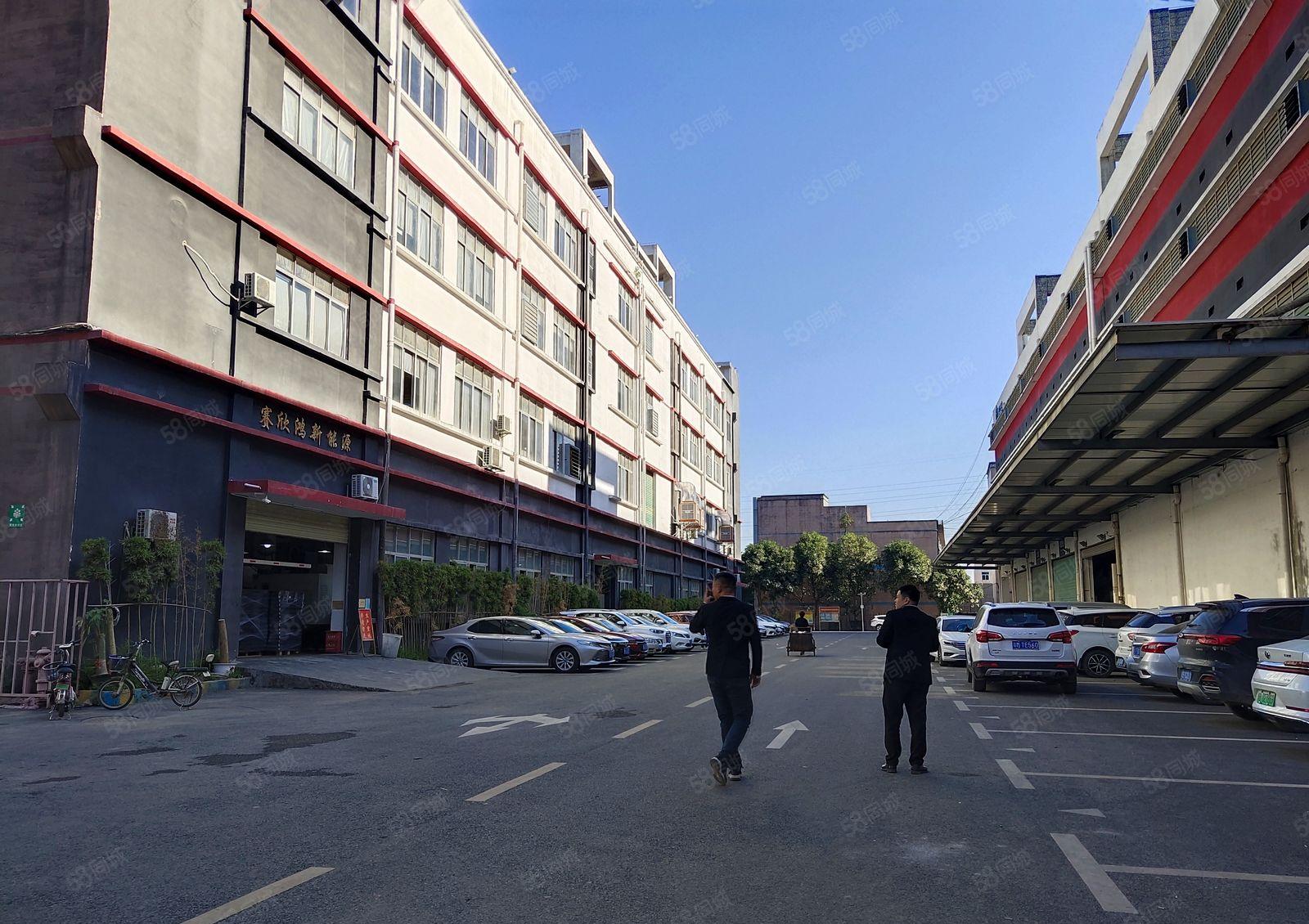 横岗六约地铁站附近红本厂房一楼2100平方出租高6米有平台