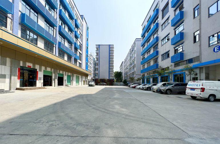 布吉坂田原房东单层2000平厂房仓库出租空地大带卸货平台