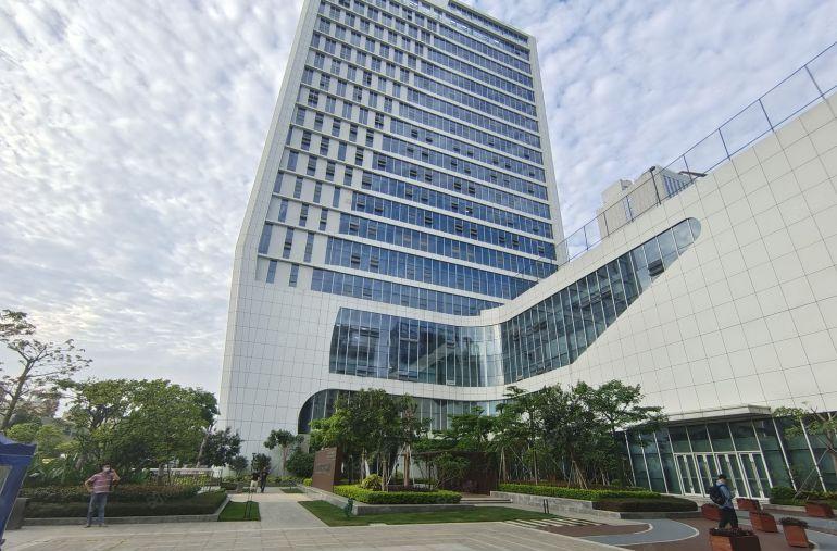 免租4月龙岗宝龙地铁口1000平整层精装办公研发科技厂房出租