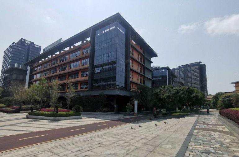 龙岗地铁口工业区独门独院8000平厂房出租200平起租