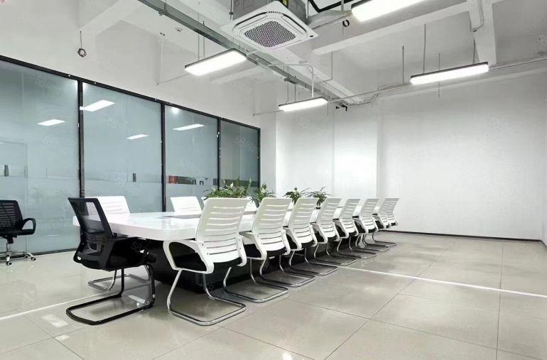 宝龙高新科技园原房东红本8楼200平方精装修办公室厂房出租