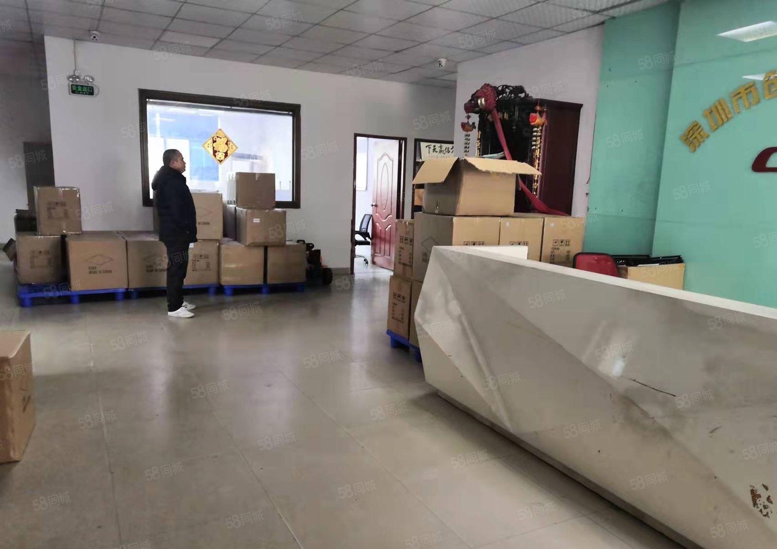 坂田环城路工业厂房5楼1350平方带装修，无转让费