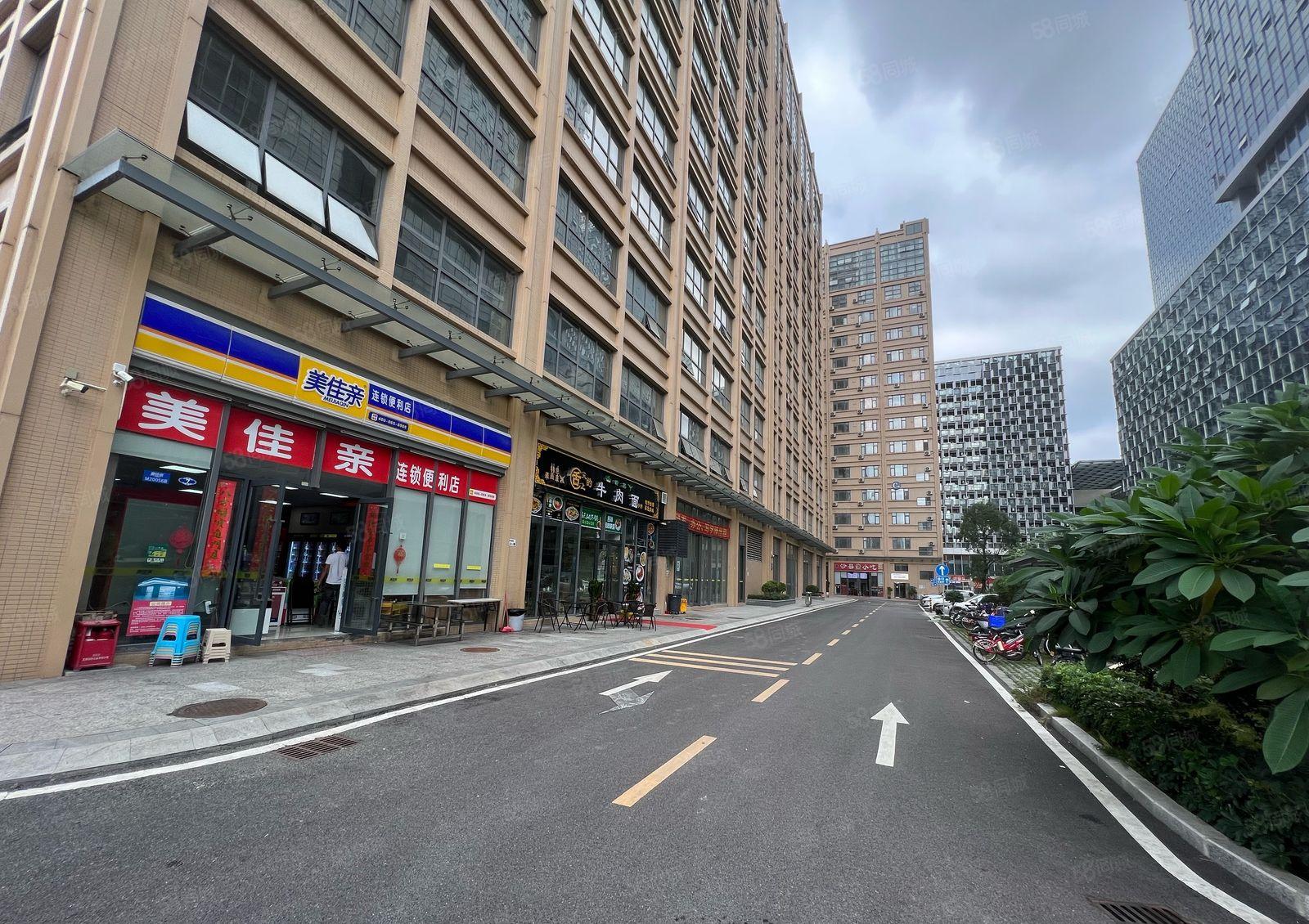 红本厂房包租！地铁口合同12年四部电梯可办公研发生产