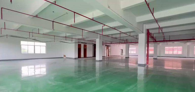 平湖华南城富民工业园楼上2200平方厂房仓库出租带装修地坪漆