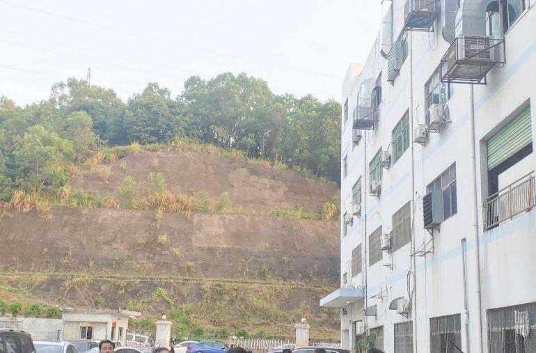 横岗厂房  业主低价出租 独立红本  大型停车场