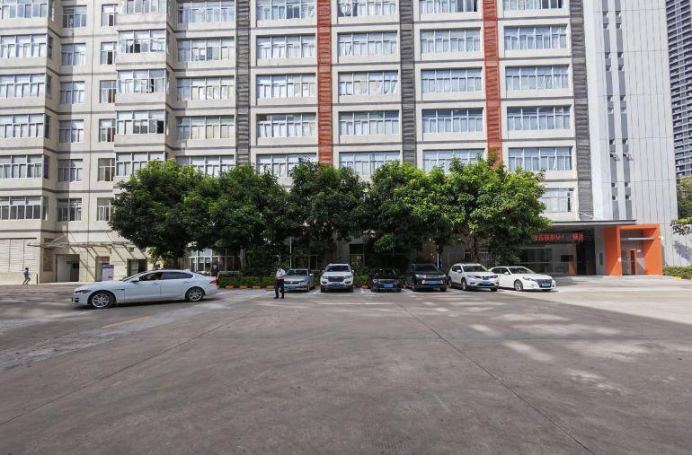 龙岗宝龙比亚迪旁单层面积3000平方原房东红本花园式厂房出租