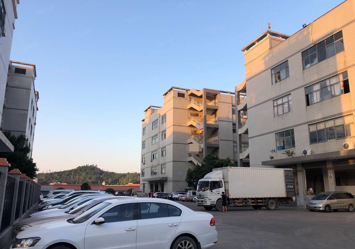 3吨货梯原房东可分租宝龙工业园楼上2000平红本仓库厂房招租