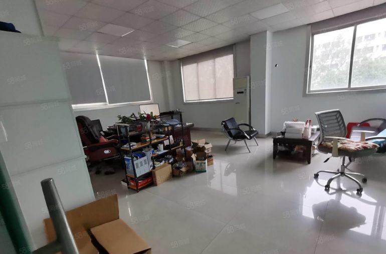 15元起租龙岗同乐地铁口新出一二楼1350平厂房出租可分租