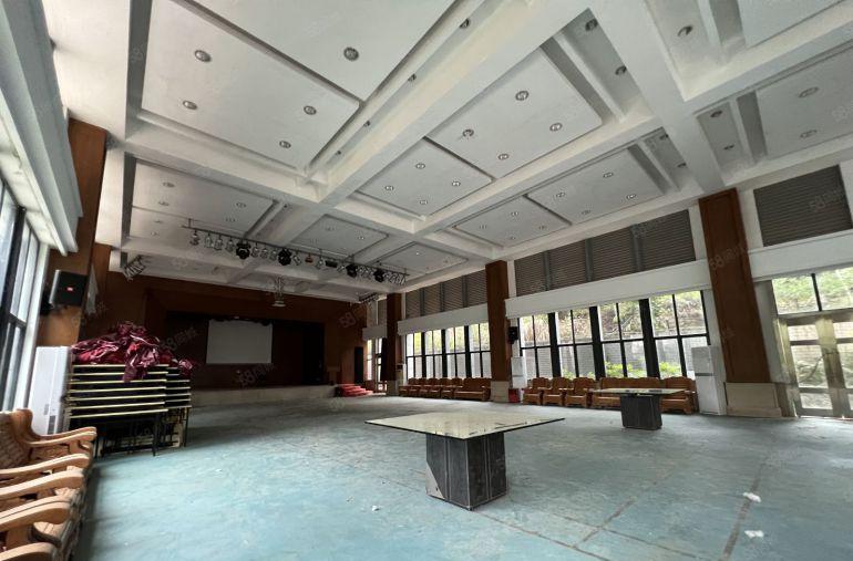 横岗六约原房东花园式厂房出租2100平可改公寓会所养老院农场