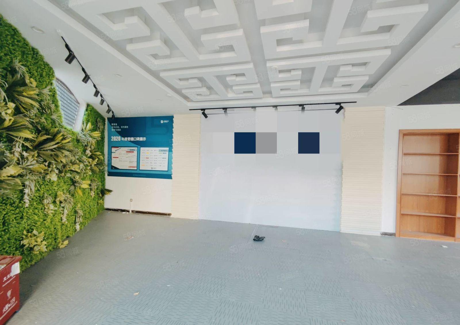 坂田光雅园地铁旁独栋3层1300平，正对马路适合商业办公培训