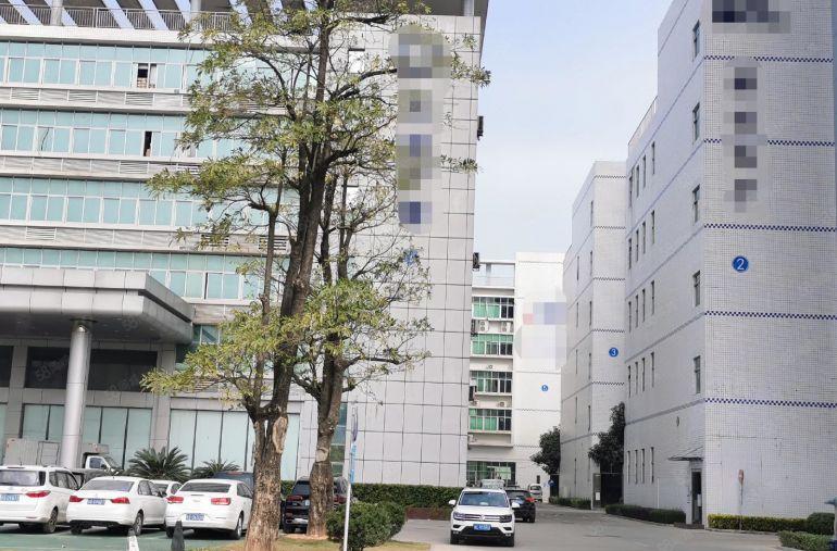 配置家私年底低价直租中心城创意园新出230平精装办公厂房出租