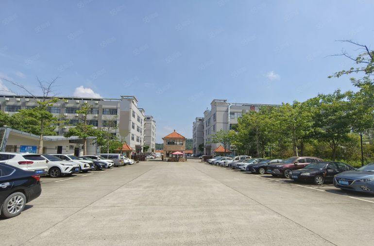 龙岗龙东工业园楼上1000平厂房出租带精装修办公室大小分租