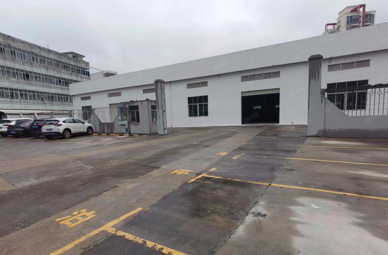 200平起租平湖街道5000平方单一层厂房出租滴水7米空地大