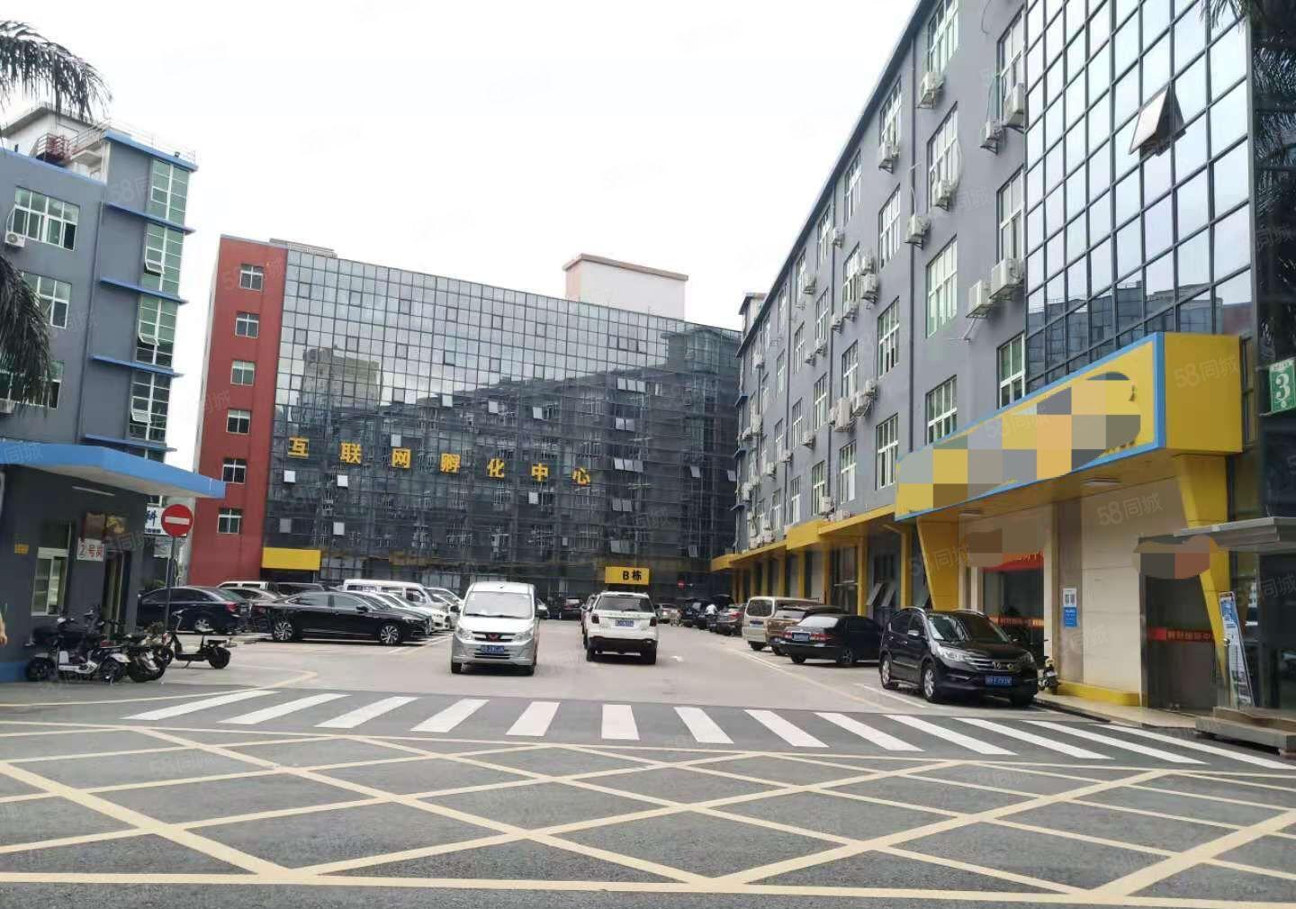 龙岗大型电商园新空出楼上500平方带精装办公室仓库厂房出租