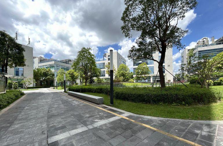 龙岗坂田地铁站旁2100平独栋带装修办公室出租 可分租