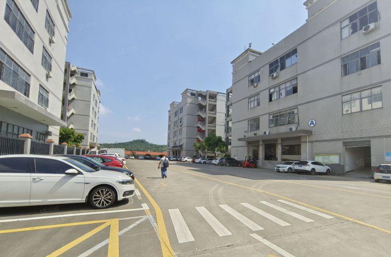 龙岗龙东工业园楼上1000平厂房出租带精装修办公室大小分租